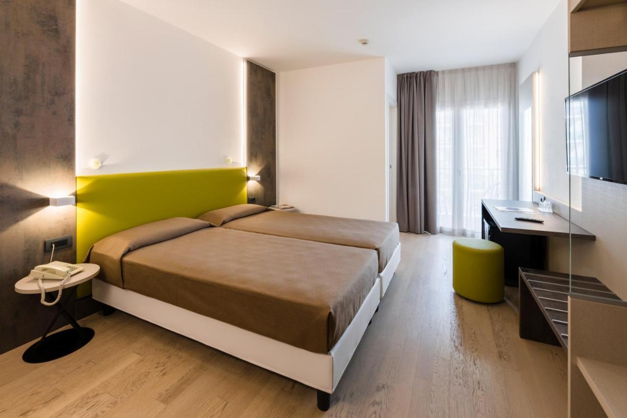 Hotel Italy Bibione Exterior foto